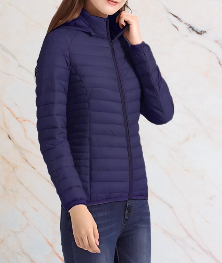 Stilla | Slim Fit Puffy Jakke med lynlås - Maylee