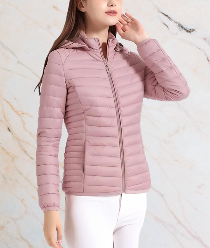 Stilla | Slim Fit Puffy Jakke med lynlås - Maylee