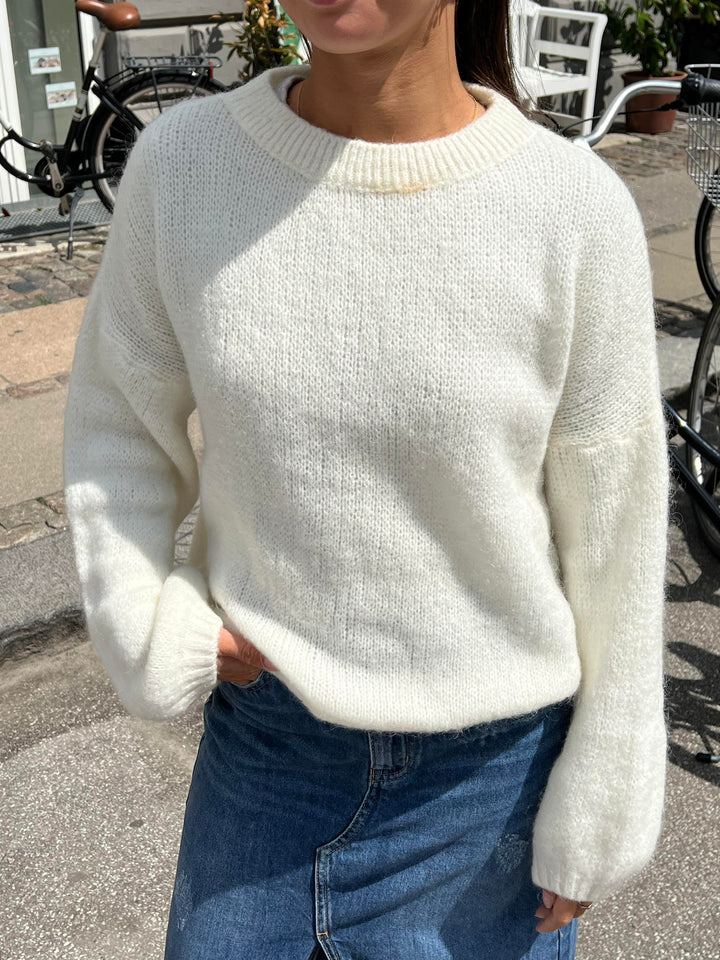 Stilla | Blød Dame Sweater med Løs Pasform