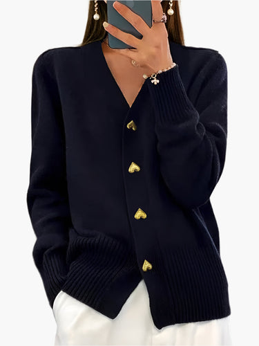 Stilla | Cardigan med Hjerteknapper - Elegant Strikpullover til Hverdag og Kontor