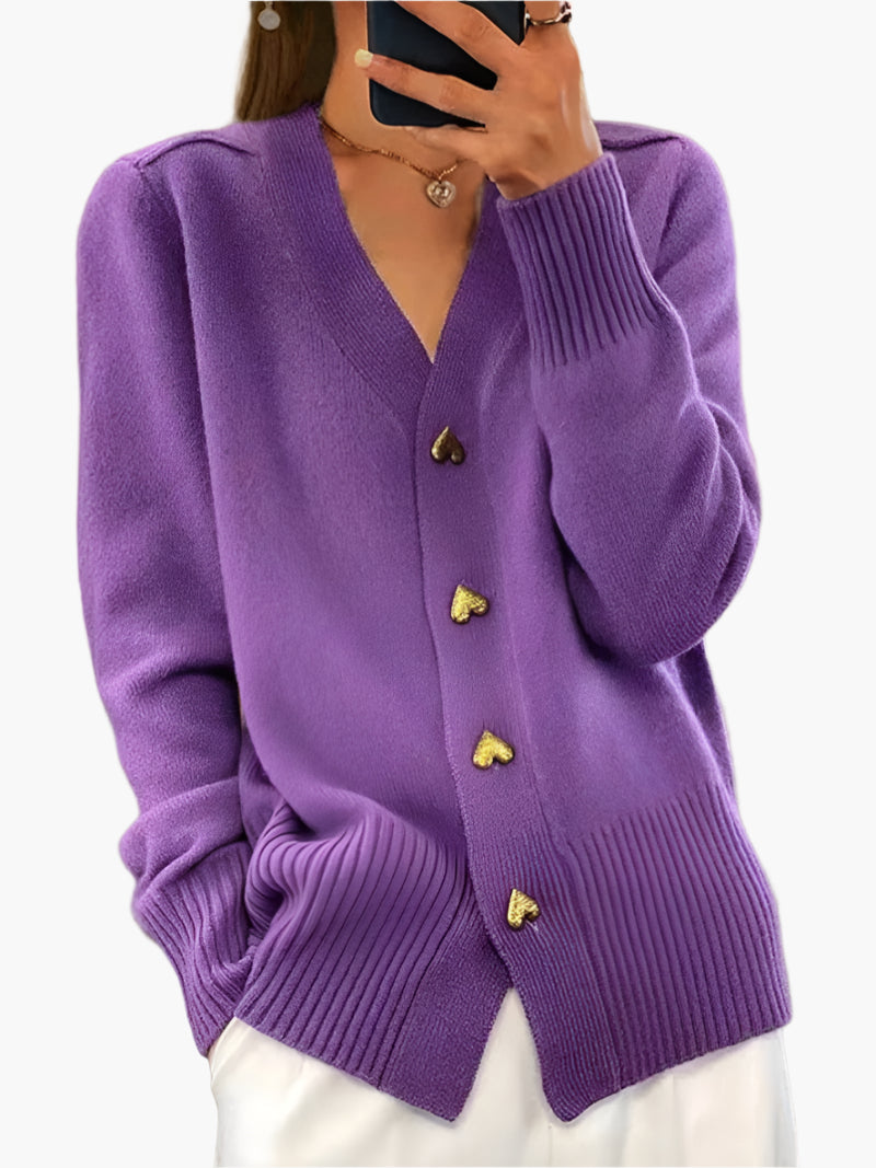 Stilla | Cardigan med Hjerteknapper - Elegant Strikpullover til Hverdag og Kontor