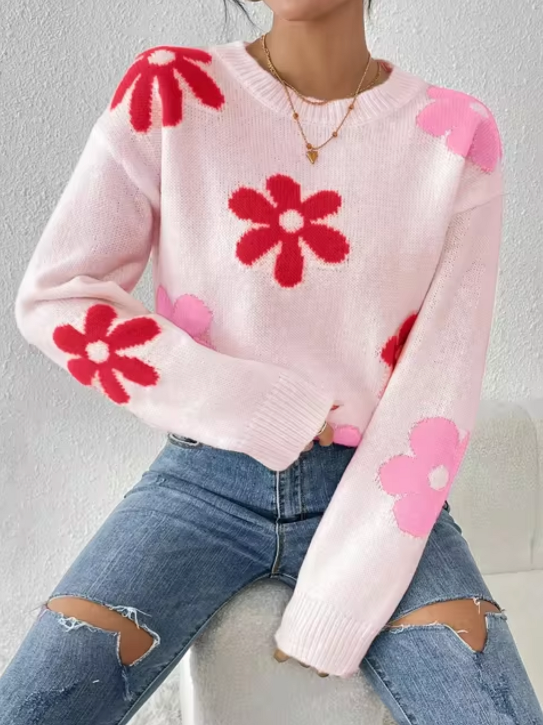 Stilla | Striktrøje med blomsterdesign