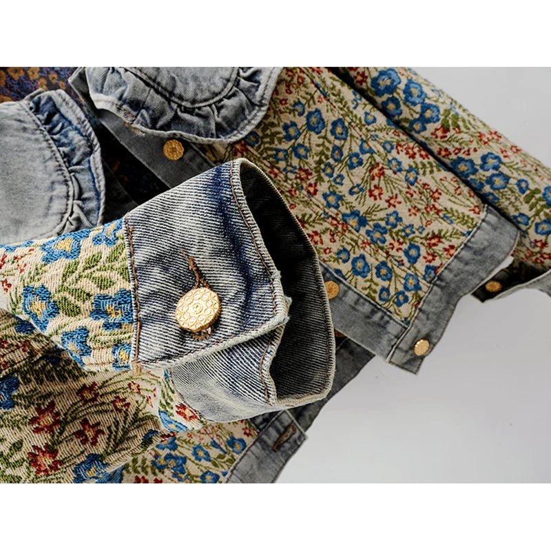 Stilla | Elegant Efterårsjeansjakke Med Jacquardbroderi Og Peter Pan-krave Til Damer