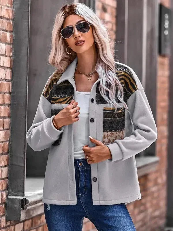 Stilla | Stilfuld Patchwork V-udskæring Damefrakke