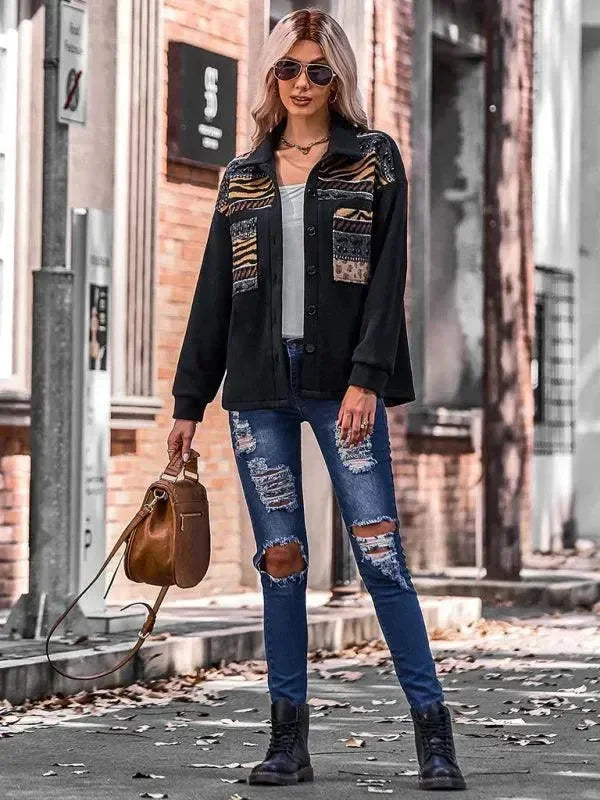 Stilla | Stilfuld Patchwork V-udskæring Damefrakke