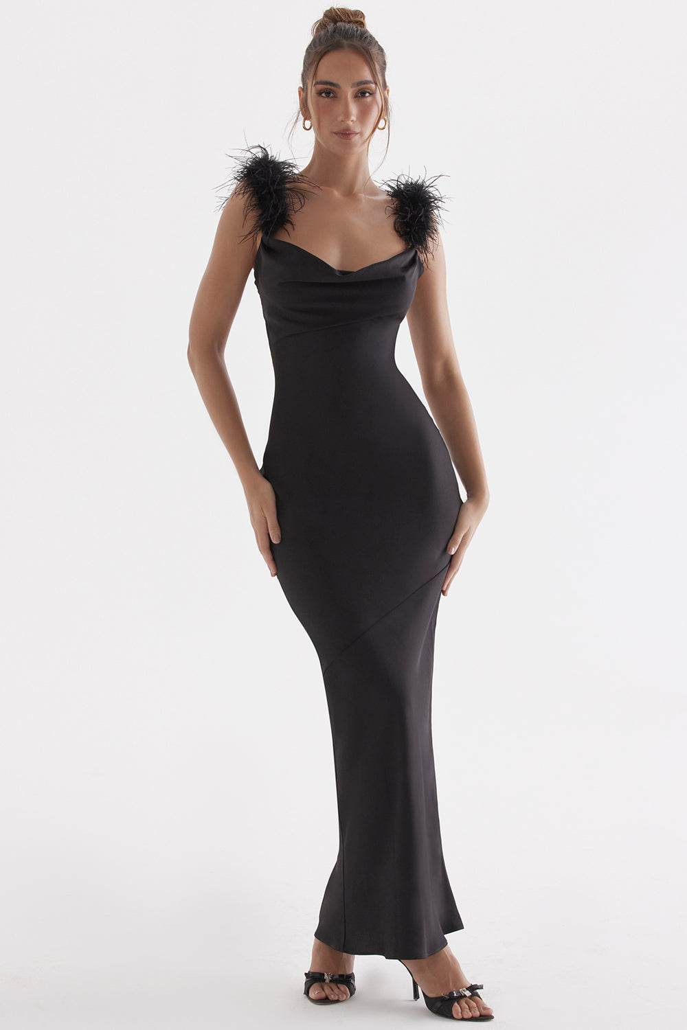 Stilla | Sort Satin Maxi Kjole