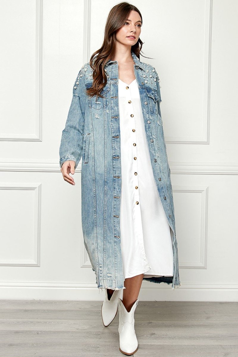 Stilla | Oversize Jeansjakke Med Rå Kanten og Perlemorsknapper