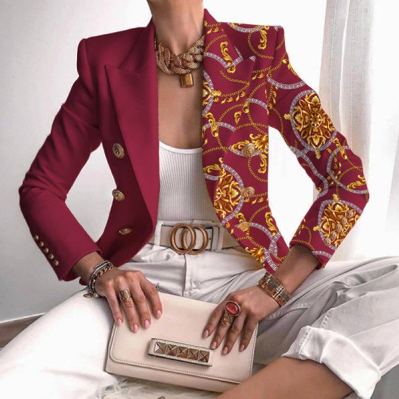 Stilla | Asymmetrisk Blazer med detaljeret guld- og kædemønster perfekt til afslappede dage