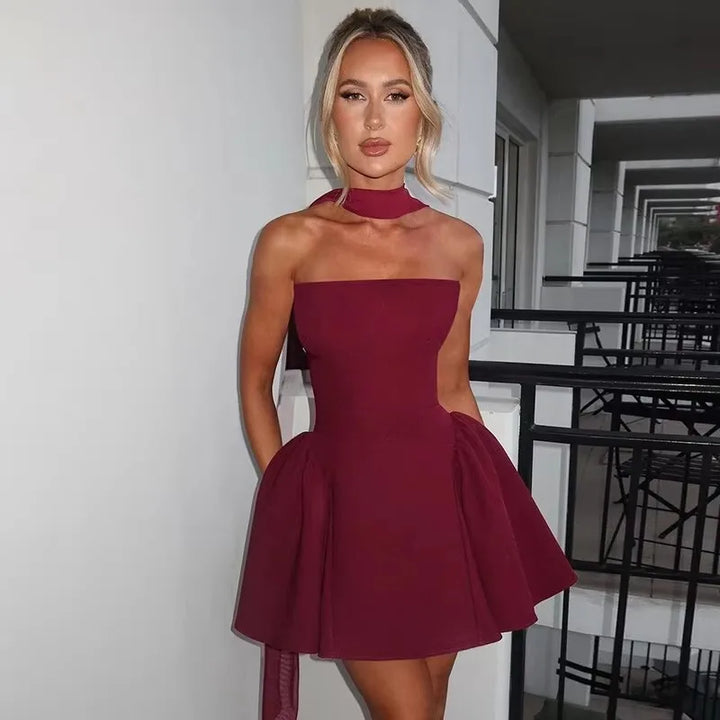 Stilla | Kvindernes Dybt Udsnit Mode Designer Halterneck Mini Kjoler (korte)