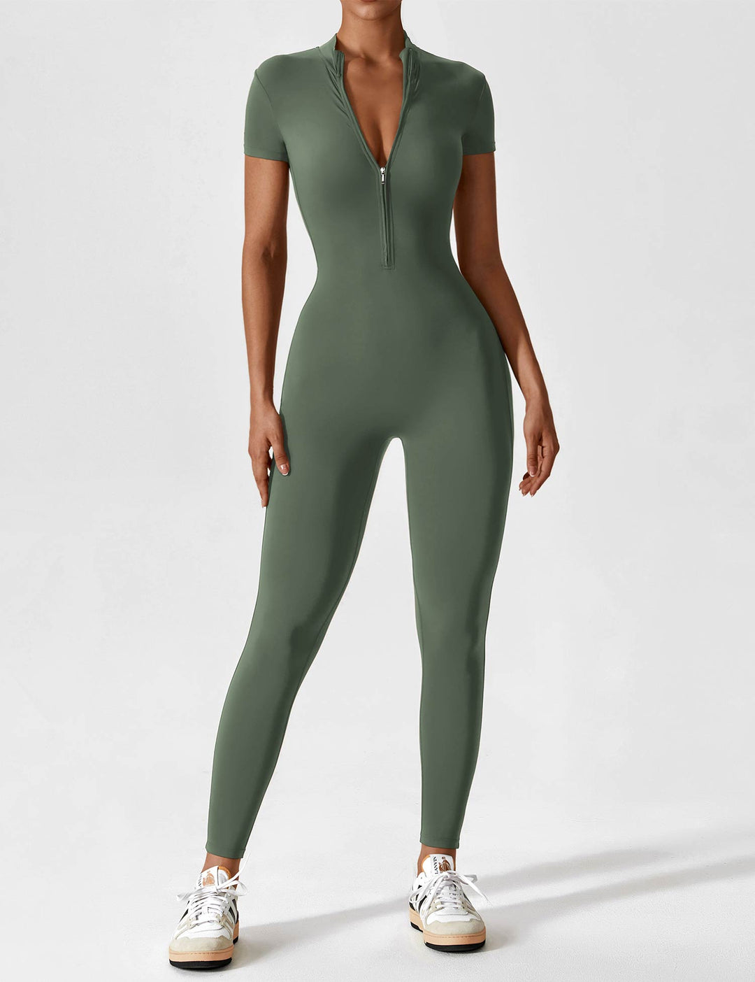 Stilla | Chic efterårs jumpsuit med stående krave og lynlås til kvinder
