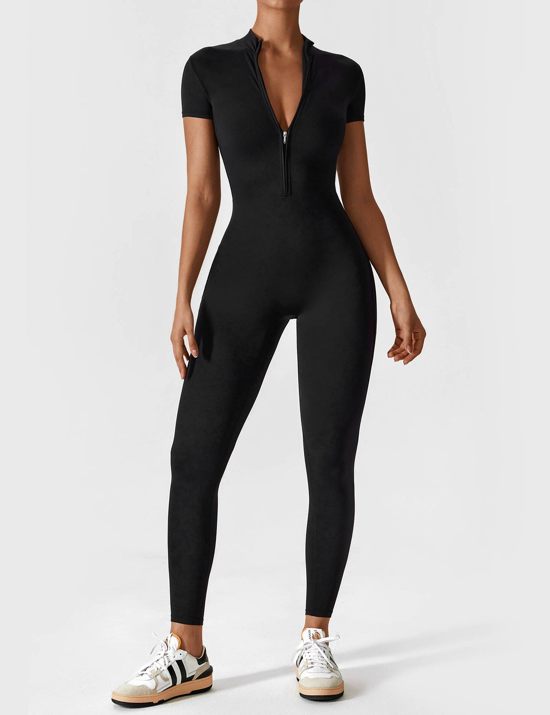 Stilla | Chic efterårs jumpsuit med stående krave og lynlås til kvinder